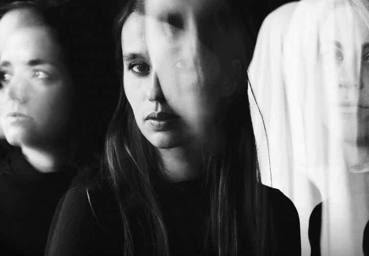 Le nouveau single de Juniore "PANIQUE" sort le 3/11
