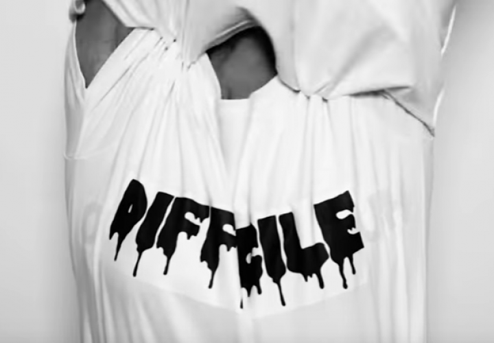 Juniore dévoile son tout nouveau clip du titre ""Difficile"